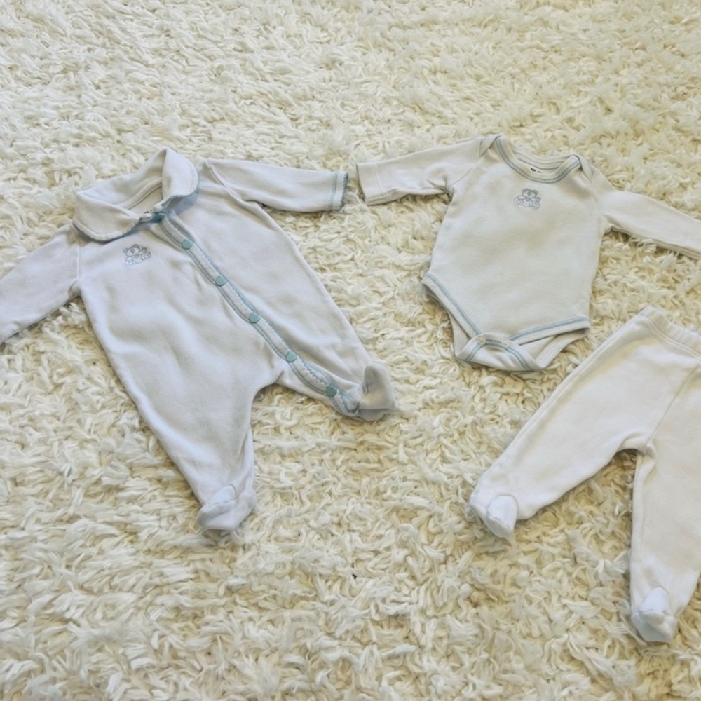 Lot of newborn clothes 🤍